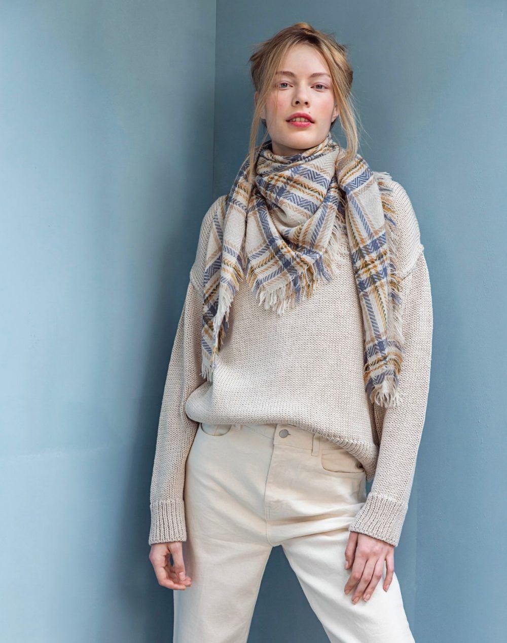 FRANCIS BEIGE